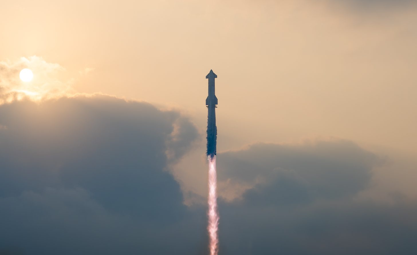 머스크, SpaceX Starship 5 비행 일정 및 대규모 방열판 업그레이드 공개